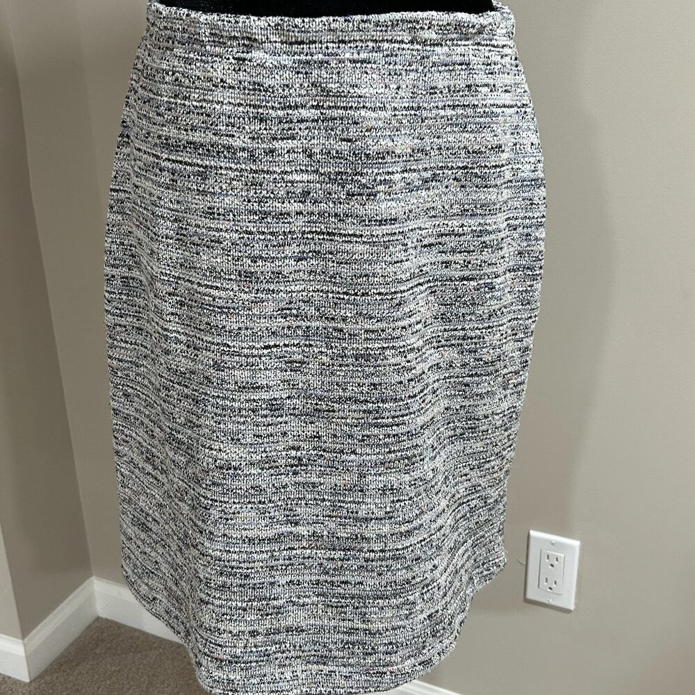 Le Lis Elastic Waist Skirt